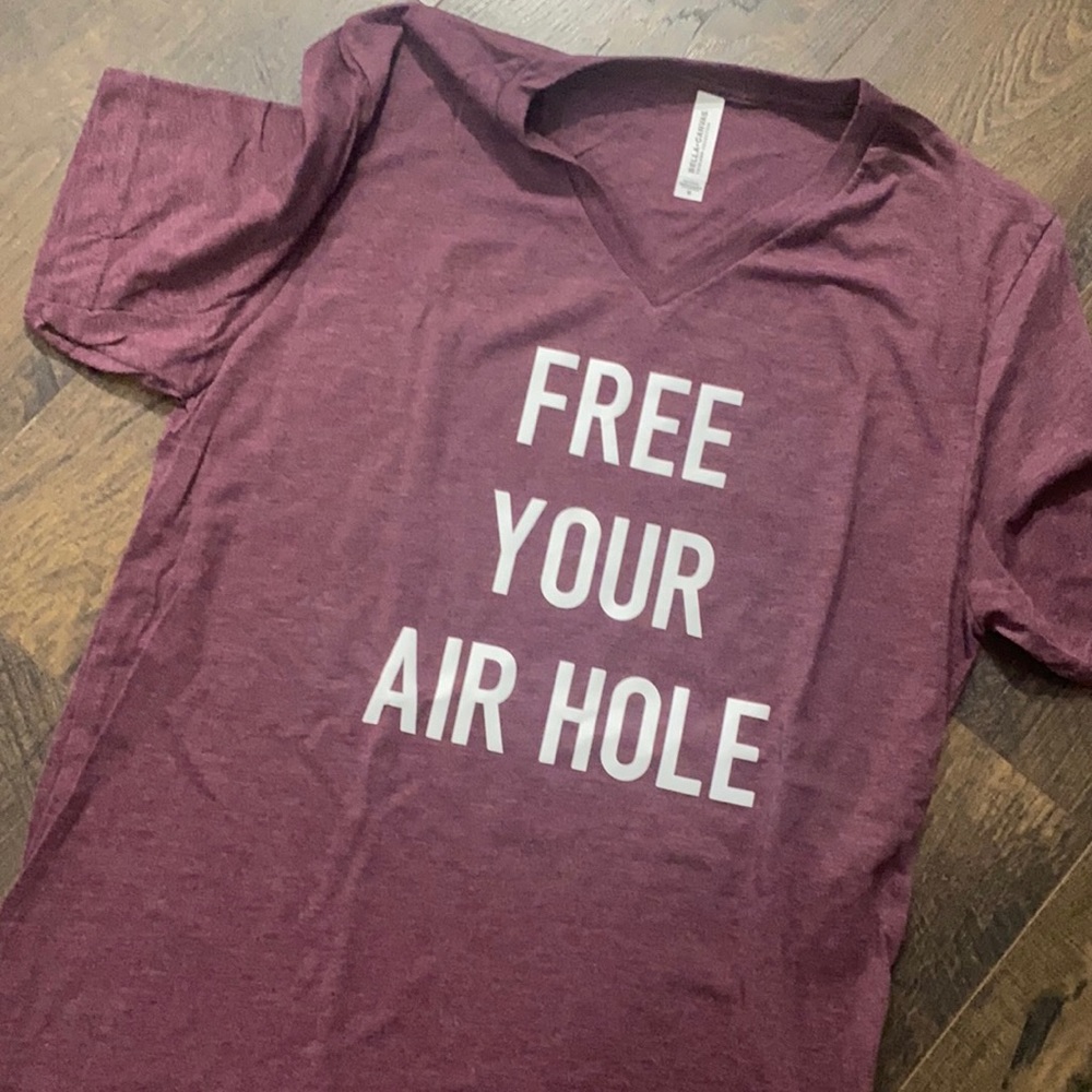 FREE YOUR AIRHOLE - no mask v neck.